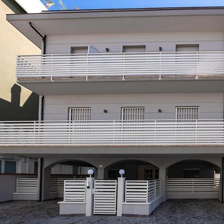 Casa Plauto Appartement Bellaria-Igea Marina Buitenkant foto